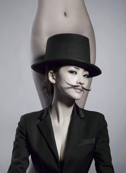 Liễu Nham: “Ngực tôi hoàn toàn tự nhiên” - 3 Liễu Nham muốn được xem là một diễn viên có tài chứ không chỉ là một biểu tượng sex