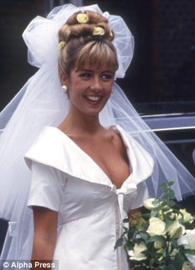 Siêu mẫu Louise Payne từng đính hôn với Simon Cowell