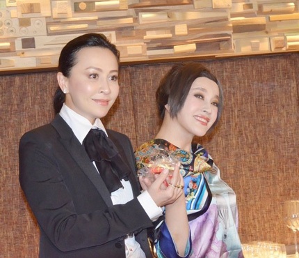 Lưu Hiểu Khánh và Lưu Gia Linh rất tình cảm