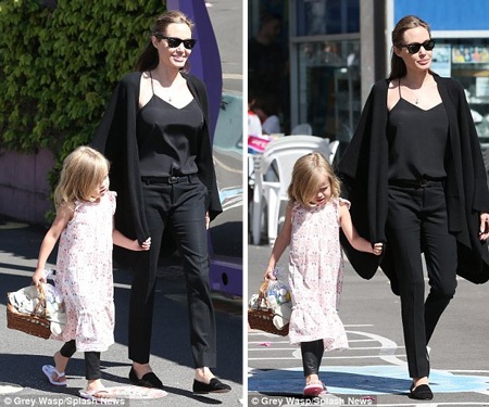 Cô nhóc 5 tuổi từng tham gia đóng phim cùng mẹ - Vivienne rất dịu dàng, nữ tính