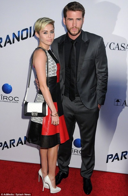 Liam và Miley chia tay sau 2 năm hò hẹn