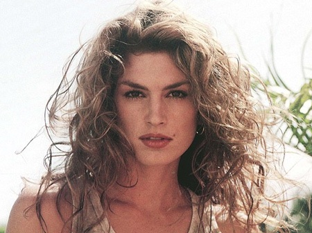 Xem Tyra Banks hóa thân thành Kate Upton, Claudia Schiffer - 12 Cindy Clawford