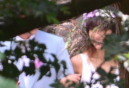 Nụ cười rạng ngời hạnh phúc của cô dâu Lee Hyori