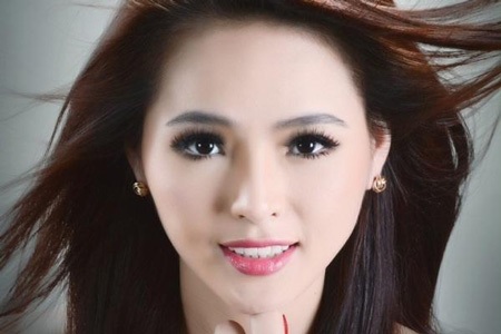 Xem clip giới thiệu bằng tiếng Anh của Lại Hương Thảo - 1 Hình ảnh của Lại Hương Thảo trên trang web của cuộc thi Hoa hậu Thế giới 2013