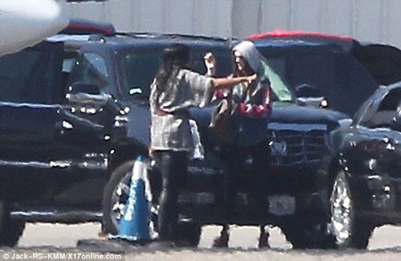 Kanye West cầu hôn “cô Kim” đầy lãng mạn!