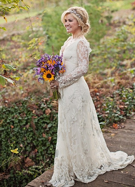 Cô dâu Kelly trông vô cùng duyên dáng và dịu dàng