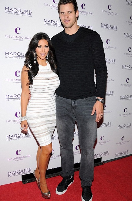 Kim Kardashian khoe nhẫn đính hôn kim cương triệu đô - 7 Kim và người chồng thứ hai chỉ có cuộc hôn nhân kéo dài 72 ngày.
