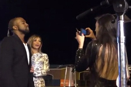 Xem lại màn cầu hôn siêu lãng mạn dành cho "cô Kim" - 9 Kim và Kanye nhờ mọi người ghi lại những khoảnh khắc tuyệt vời và hạnh phúc của hai người.