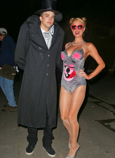 Paris Hilton đi cùng bạn trai River Viiperi