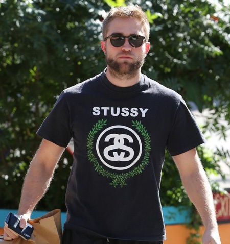 Robert Pattinson thay đổi sau khi chia tay Kristen Stewart - 1 Tạo hình mới của Robert Pattinson kể từ khi chia tay bạn gái Kristen Stewart