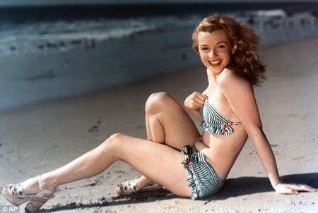 Bằng chứng Marilyn Monroe phẫu thuật thẩm mỹ - 5 Marilyn Monroe và chồng cũ Arthur Miller