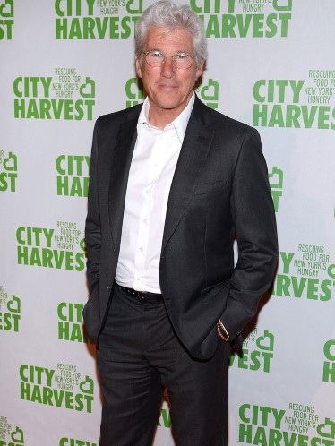 Ở tuổi 64, ngôi sao điện ảnh ngày 
nào vẫn vẹn nguyên sức hấp dẫn khó cưỡng lại.