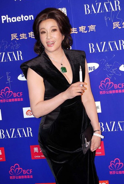 Lưu Hiểu Khánh vừa làm đám cưới tại Mỹ cách đây không lâu với người chồng thứ 4.