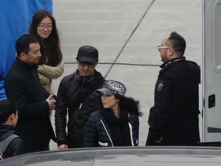 Chương Tử Di quấn quýt bên tình mới