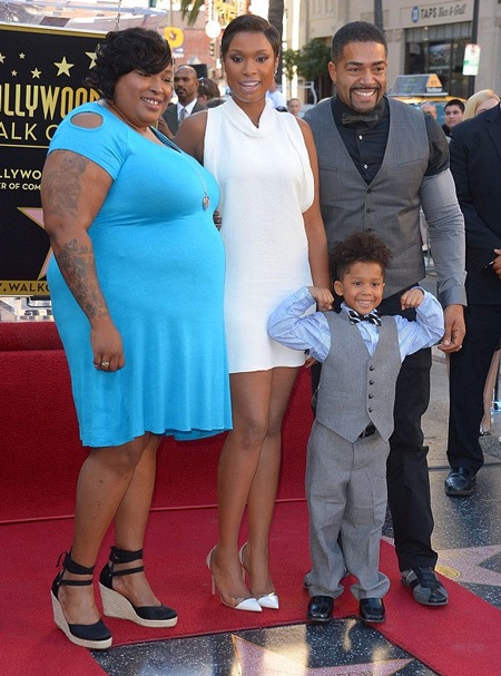 Jennifer Hudson bật khóc vì được gắn sao trên Đại lộ danh vọng