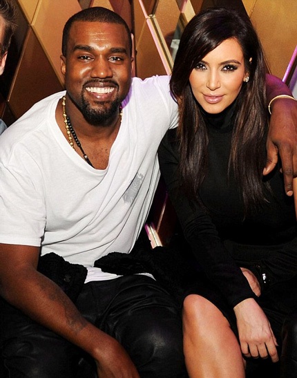 Kim Kardashian xuất hiện trong clip mới của chồng tương lai - 3 Kim và Kanye luôn đồng hành cùng nhau trong các sự kiện và lĩnh vực.