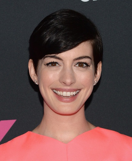 Kiểu tóc ngắn của nữ diễn viên