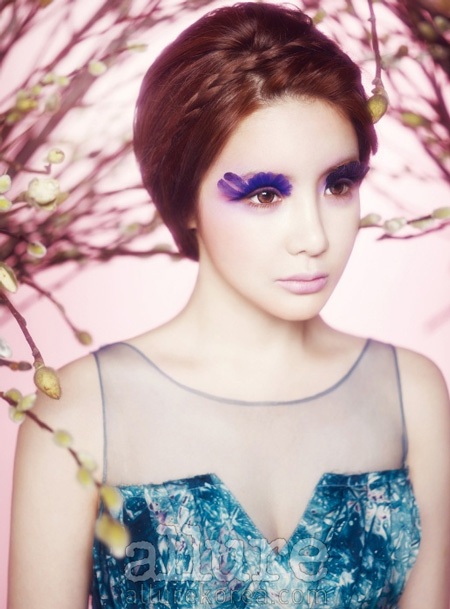 Park Bom trong một bộ ảnh thời trang, tháng 3/2013.