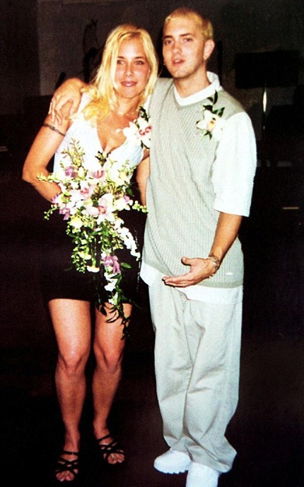 Vợ chồng Eminem lại tái hợp sau 7 năm xa cách - 1 Eminem và vợ cũ - Kim Scott kết hôn lần đầu vào năm 1999