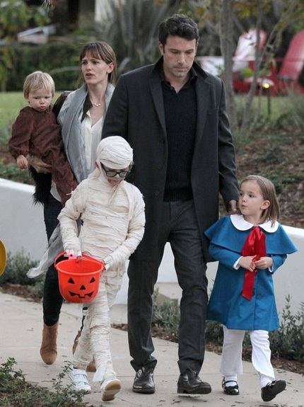 Hạnh phúc đáng ngưỡng mộ của cặp đôi vàng Hollywood