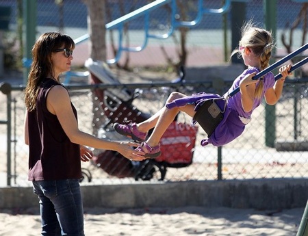 Hạnh phúc đáng ngưỡng mộ của cặp đôi vàng Hollywood