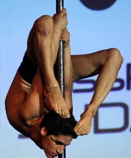 Mãn nhãn với màn múa đẹp mắt tại cuộc thi múa cột quốc tế