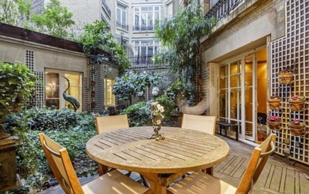 Khu vườn thư giãn với khung cảnh rất lãng mạn và dịu dàng