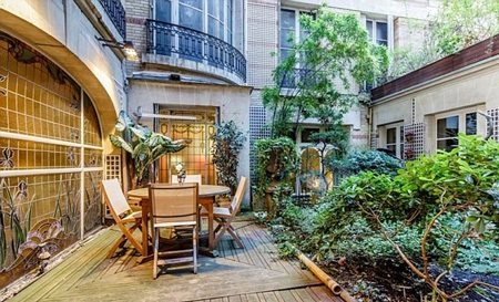 Khu vườn thư giãn với khung cảnh rất lãng mạn và dịu dàng