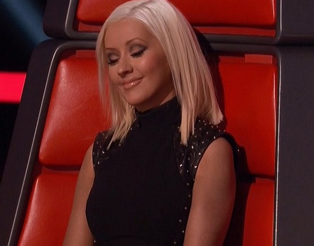 Ấn tượng với giọng ca 16 tuổi của The Voice Mỹ - 2 Huấn luyện viên Christina Aguilera hài lòng với phần trình diễn của học trò cưng
