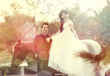 Khoảnh khắc ngọt ngào và lãng mạn như trong phim của đôi vợ chồng trẻ