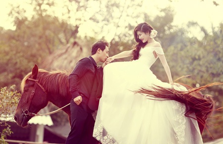 Khoảnh khắc ngọt ngào và lãng mạn như trong phim của đôi vợ chồng trẻ