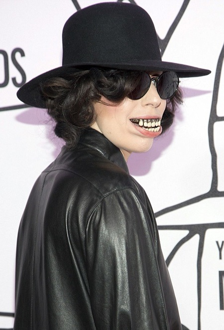 Gương mặt đáng sợ của Lady Gaga