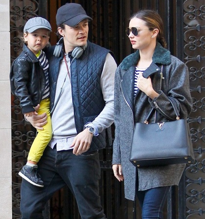 Orlando Bloom và Miranda Kerr vui vẻ cùng đưa con trai Flynn đi chơi sau thông báo ly dị