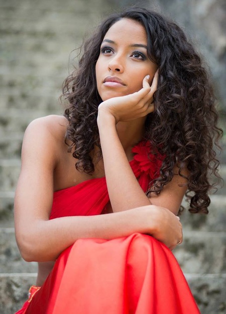 ...và phần thi trang phục dạ hội