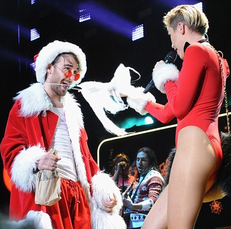 Màn tung hứng cùng ông già Noel