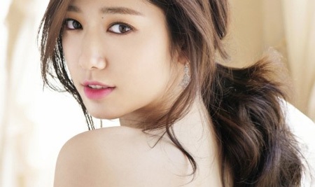 Park Shin Hye bật khóc trong ngày quay cuối bộ phim “The Heirs” - 1 Mới đây, hình ảnh của Park Shin Hye trong ngày quay cuối của