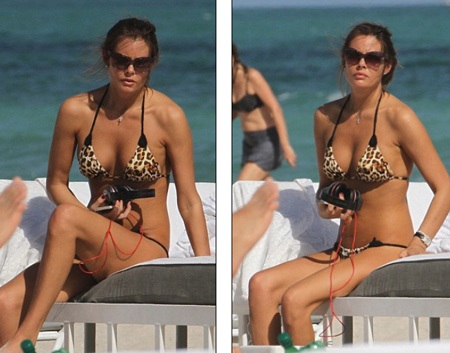 Cặp tình nhân lệch tuổi cùng vui vẻ tắm nắng