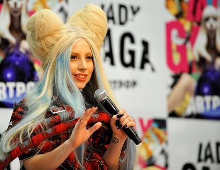 Hình ảnh búp bê của Lady Gaga khi tham dự sự kiện ở Nhật.