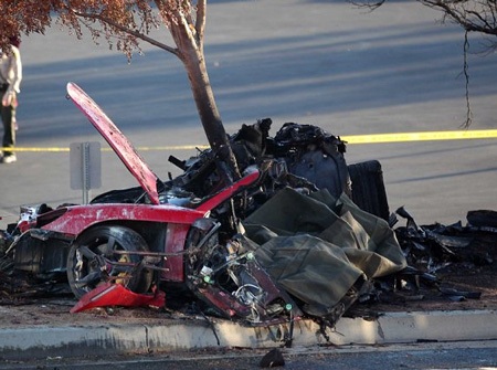 Chiếc xe hơi gặp tai nạn của Paul Walker ngày 30/11