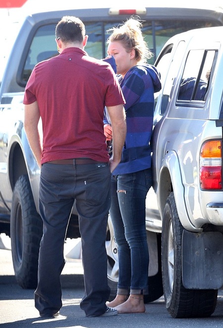 Cô đang trò chuyện với một người bạn