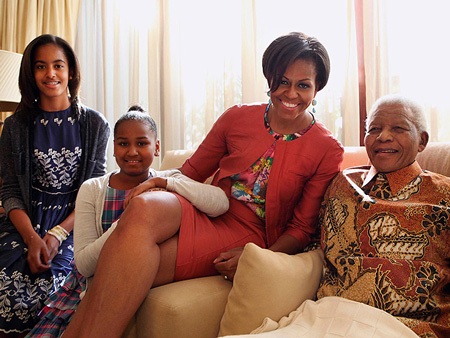 Vào đúng bữa tiệc mừng sinh nhật lần thứ 90 của ông Nelson Mandela tại Hyde Park,