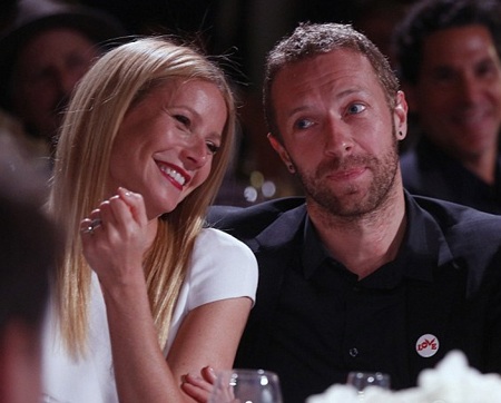 Vợ chồng Gwyneth Paltrow hạnh phúc bên nhau - 5 Cặp đôi này đã có 10 năm chung sống và vừa kỷ niệm 10 năm ngày cưới vào tháng 12 năm ngoái.