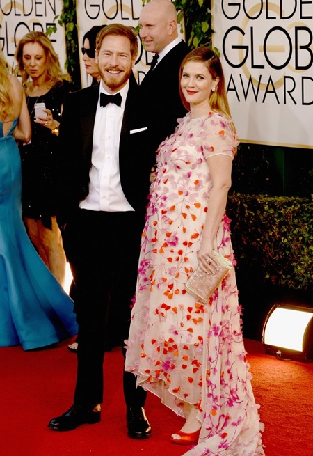 Drew Barrymore xuất hiện rạng ngời trên thảm đỏ, cô đang mang bầu đứa con thứ hai.