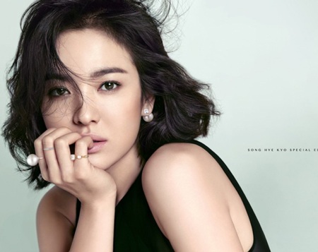 Song Hye Kyo xinh đẹp trong loạt ảnh mới