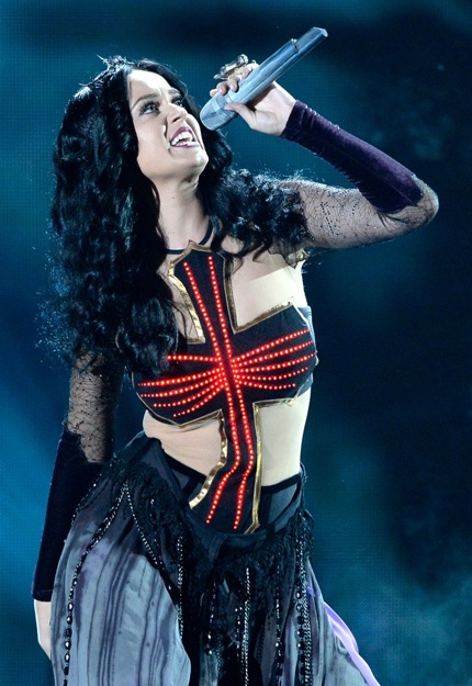 Katy Perry gợi cảm trên sân khấu Grammy năm 2014