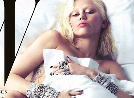 Miley Cyrus khỏa thân trên tạp chí Vogue