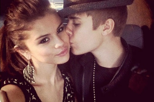 Selena Gomez phản ứng trước tin Justin Bieber bị bắt - 1 Selena Gomez và Justin Bieber đã có một mối quan hệ vô cùng sóng gió suốt 3 năm qua.