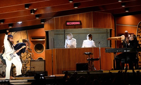 Thưởng thức ca khúc nhận giải Ghi âm của năm tại Grammy năm 2014