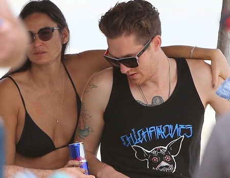 Demi Moore đang đi nghỉ mát tại Mexico cùng các bạn bè. Ngôi sao của