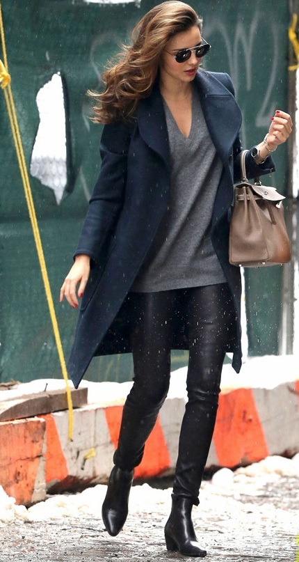 Orlando đã chuẩn bị sẵn thật nhiều bóng bay cho bữa tiệc sinh nhật ấm cúng của con trai.